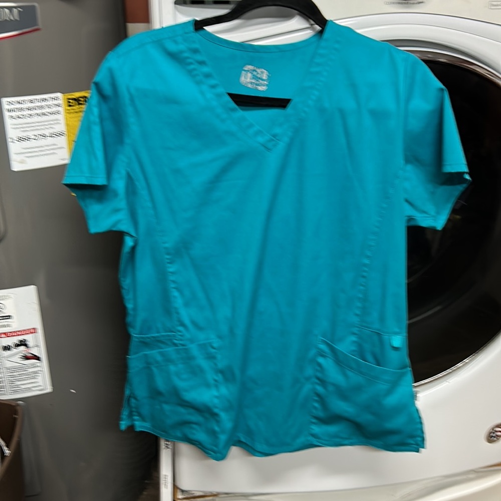 Teal green scrubs size M